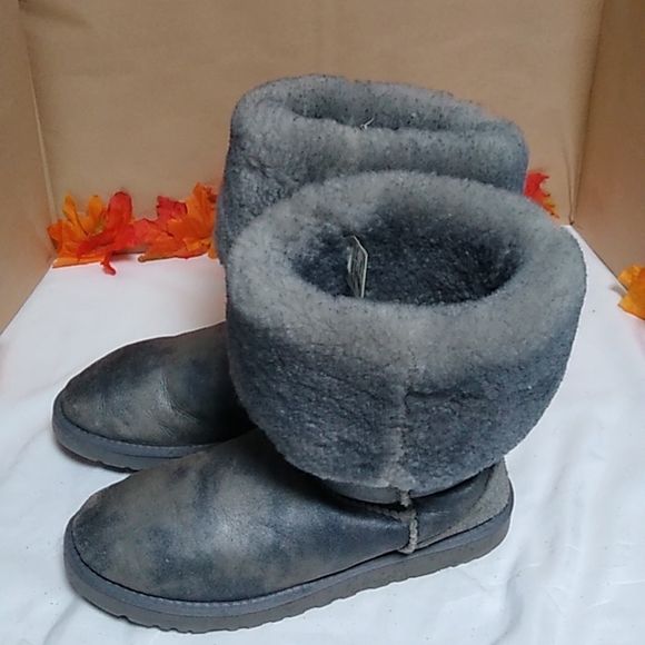 UGG boots sz 9 - Picture 4 of 7